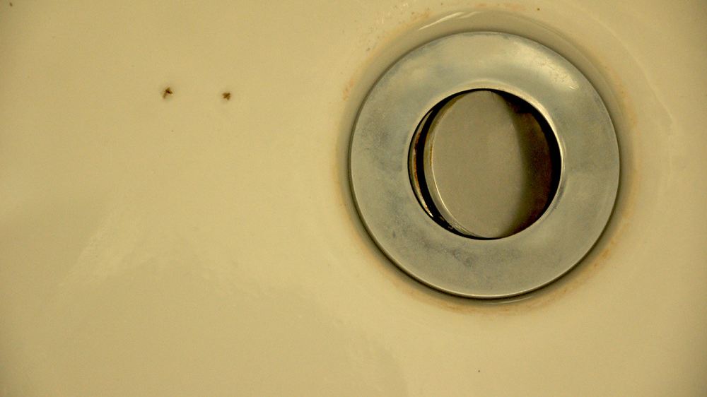 Cómo cambiar la silicona de la bañera o la ducha