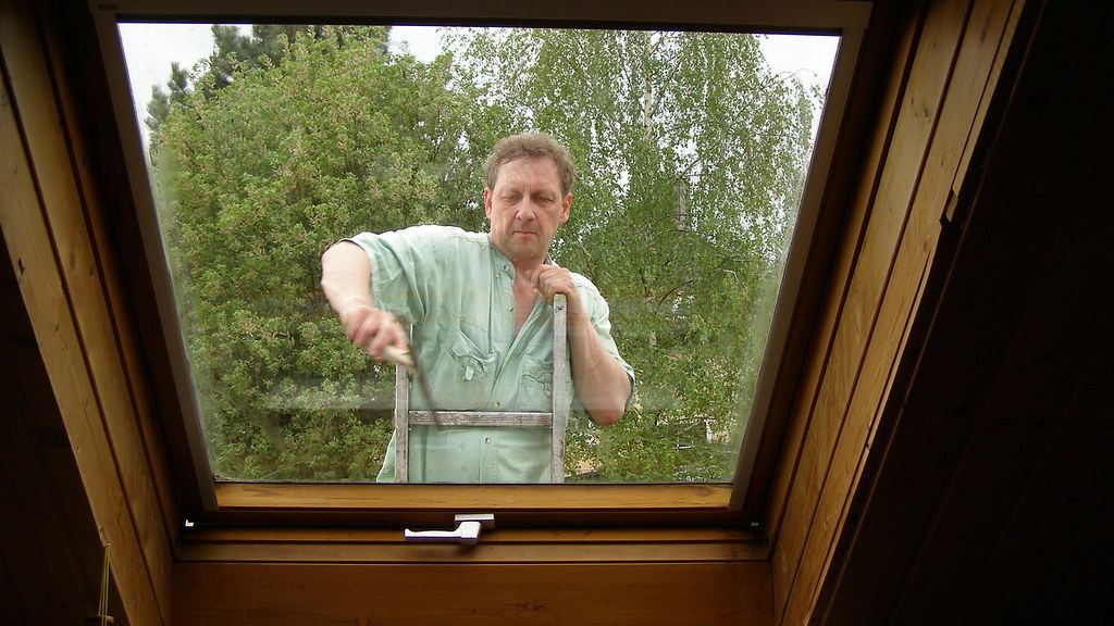 Cómo limpiar cristales y ventanas sin dejar marcas
