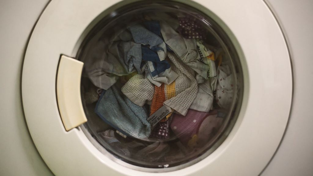Cómo limpiar la lavadora y quitar el mal olor