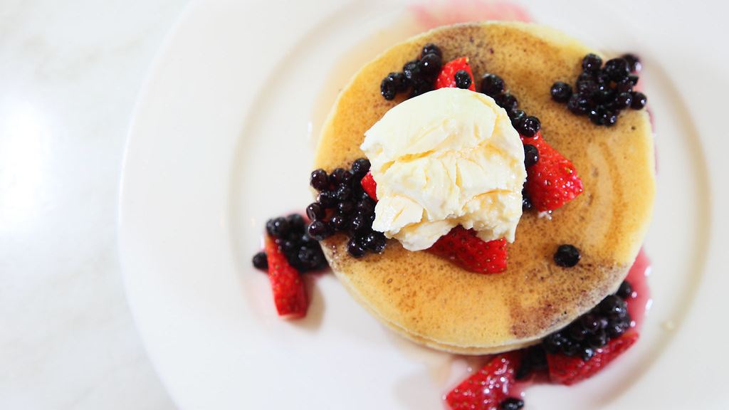 Cómo hacer tortitas americanas esponjosas (pancakes)